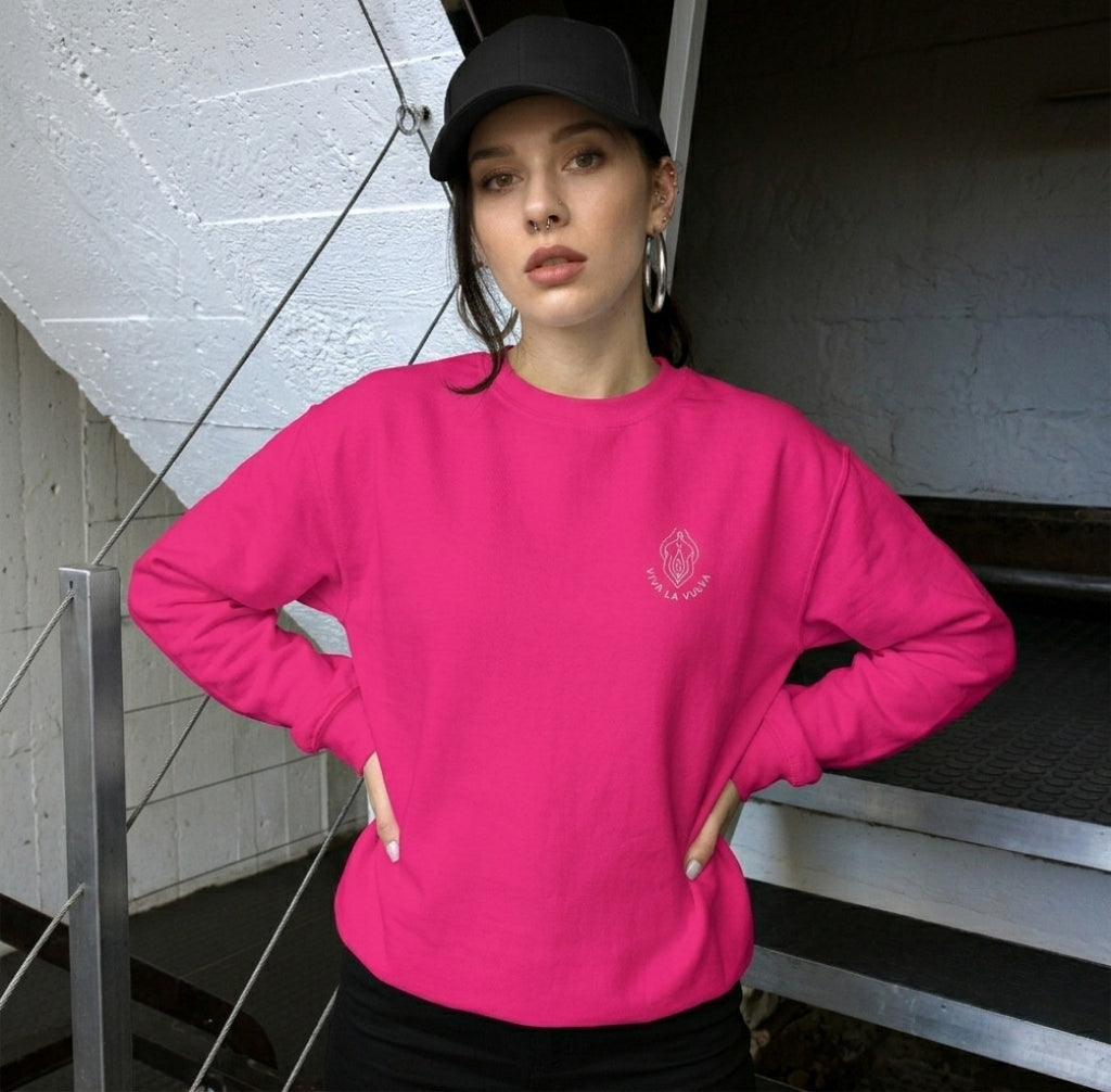Viva la Vulva Sweatshirt in Schwarz – Vorderansicht, feministischer Pullover, Bling Bling Feministas