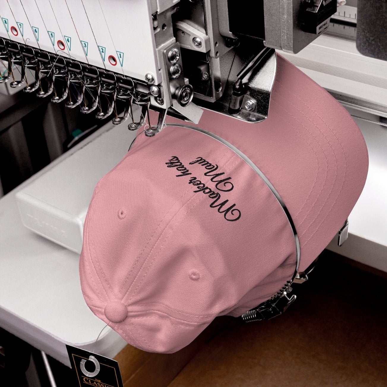 Macker halts Maul Cap in Rosa – bestickte feministische Baseball Cap, Bling Bling Feministas