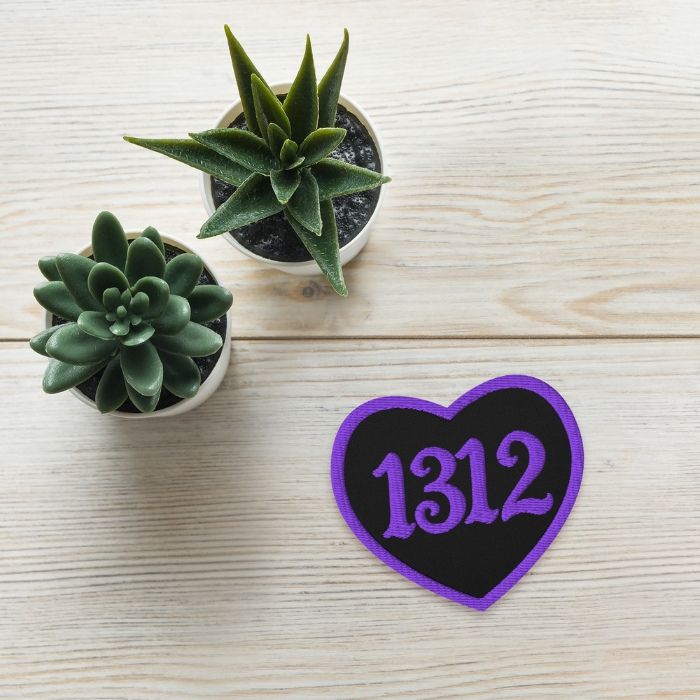 1312 Herzförmiger Aufnäher von Bling Bling Feministas