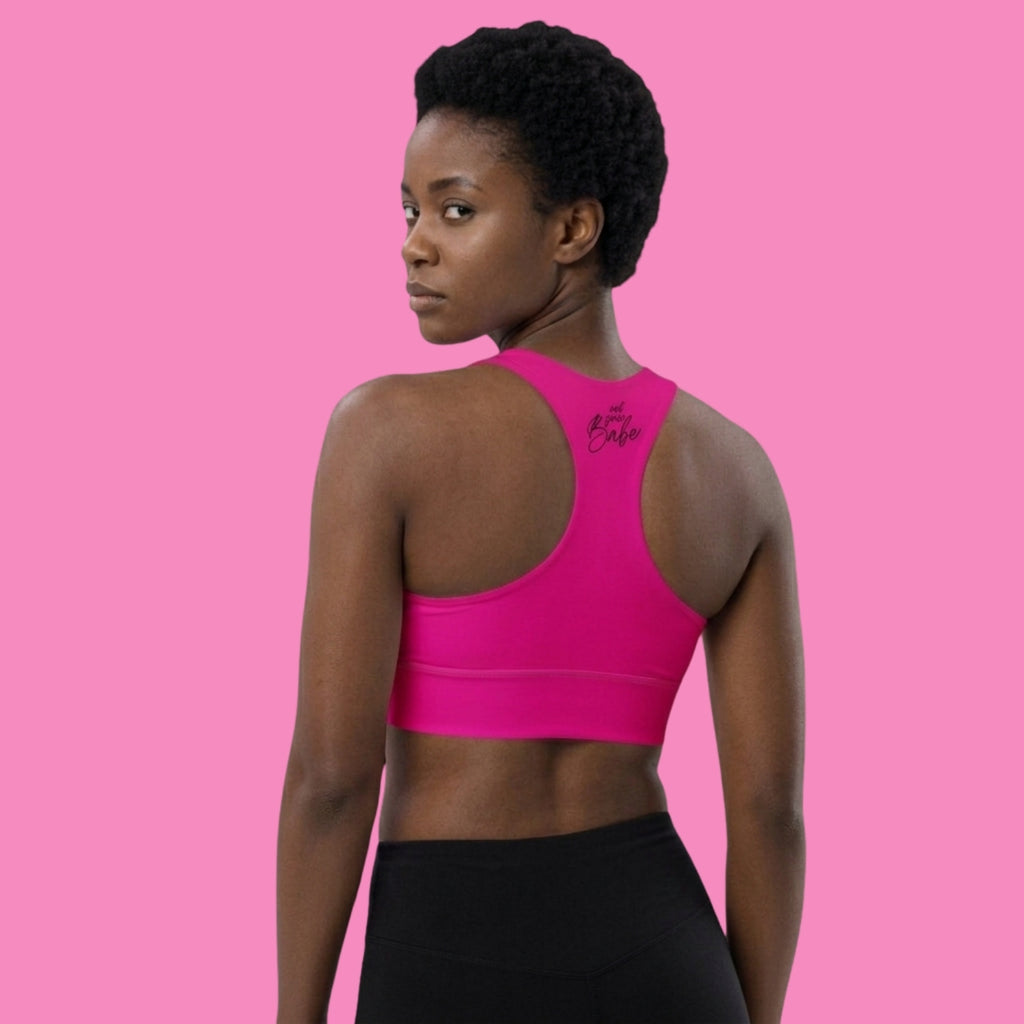 Not Your Babe Longline Sport-BH in Pink – feministischer Recycling-Sportbra mit Aufdruck – Bling Bling Feministas