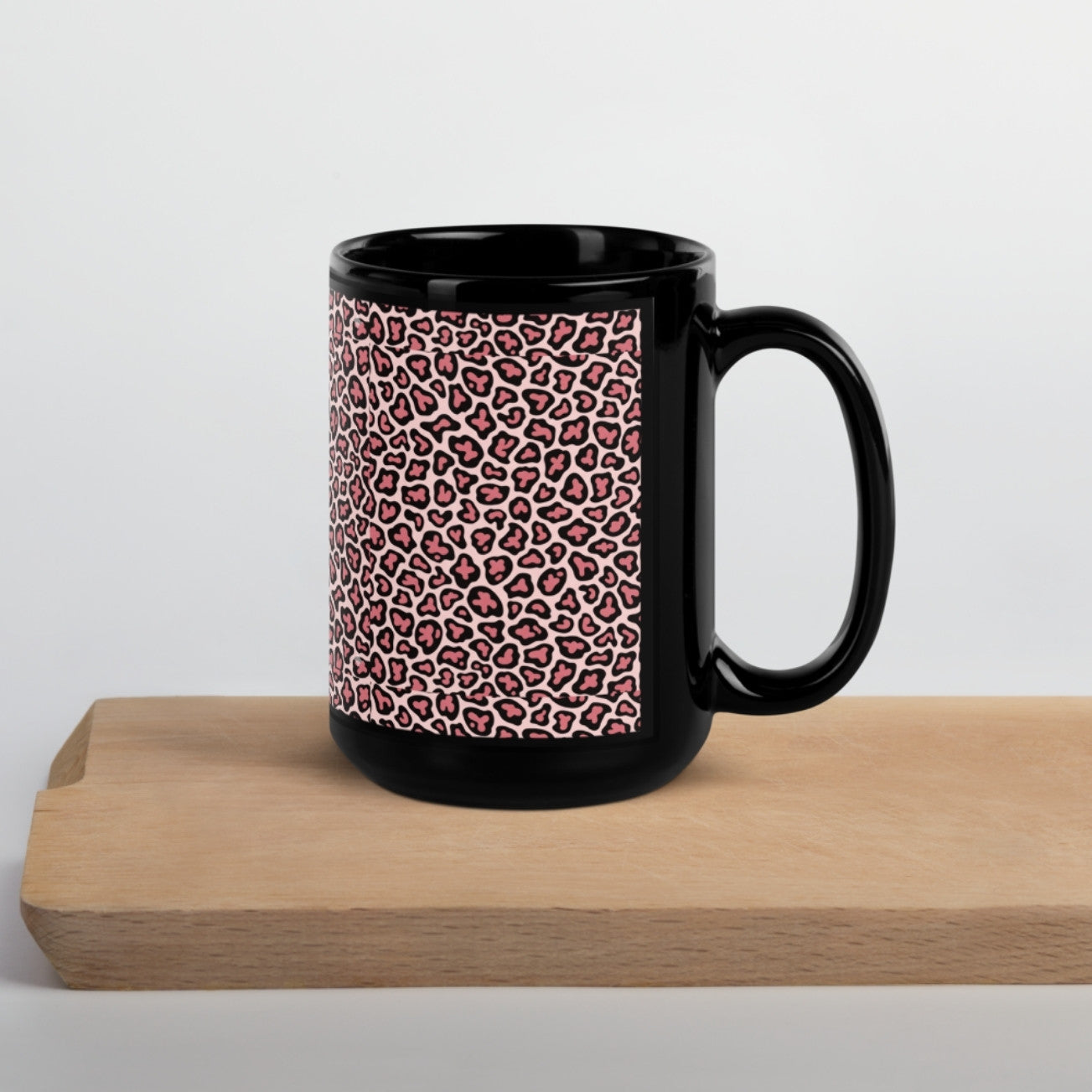 Leo Print Tasse Schwarz 15 oz – feministische Keramiktasse mit glänzender Glasur – Bling Bling Feministas