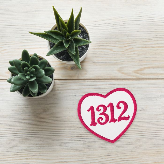 1312 Patch in weiss Pink von Bling Bling Feministas