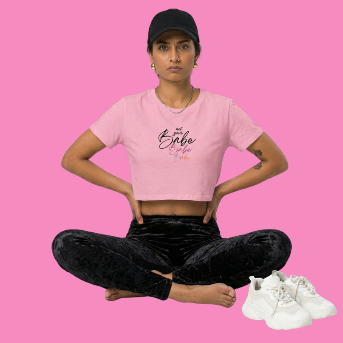 Not Your Babe Crop-Top in Rosa – feministisches Baumwoll-Shirt mit lockerem Schnitt – Bling Bling Feministas