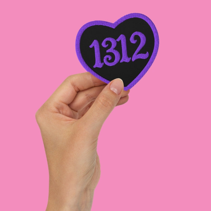 1312 Bügelpatch schwarz lila von Bling Bling Feministas