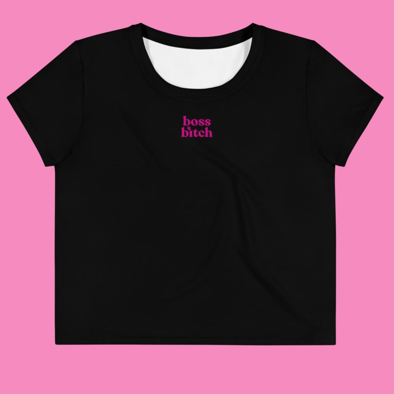 Boss Bitch Crop-Top in Schwarz mit rosa/pinkem Aufdruck – feministisches bauchfreies Shirt aus Polyester-Stretch – Bling Bling Feministas