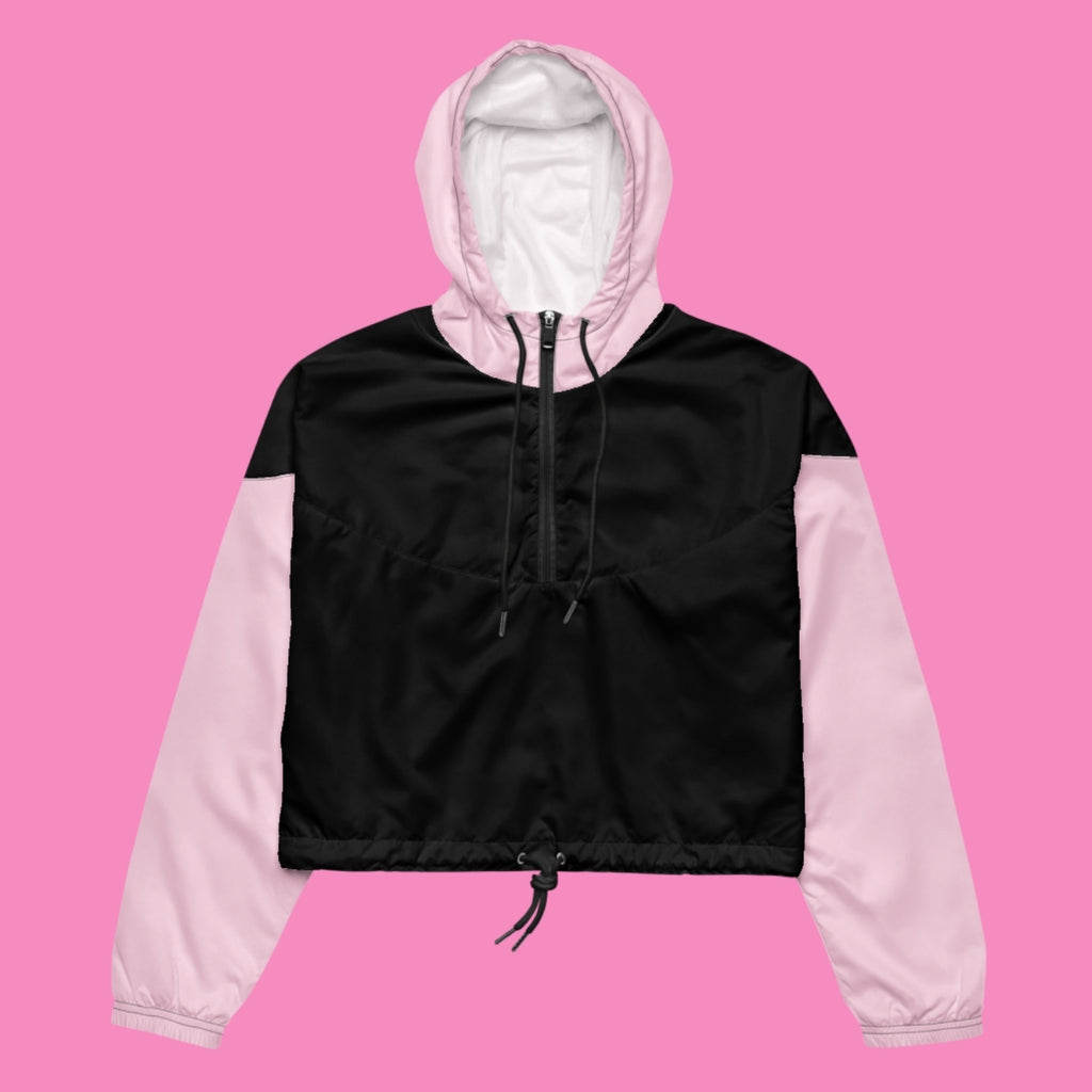 Chaya Windbreaker in Schwarz und Rosa – bauchfreie feministische Regenjacke aus Polyester – Bling Bling Feministas