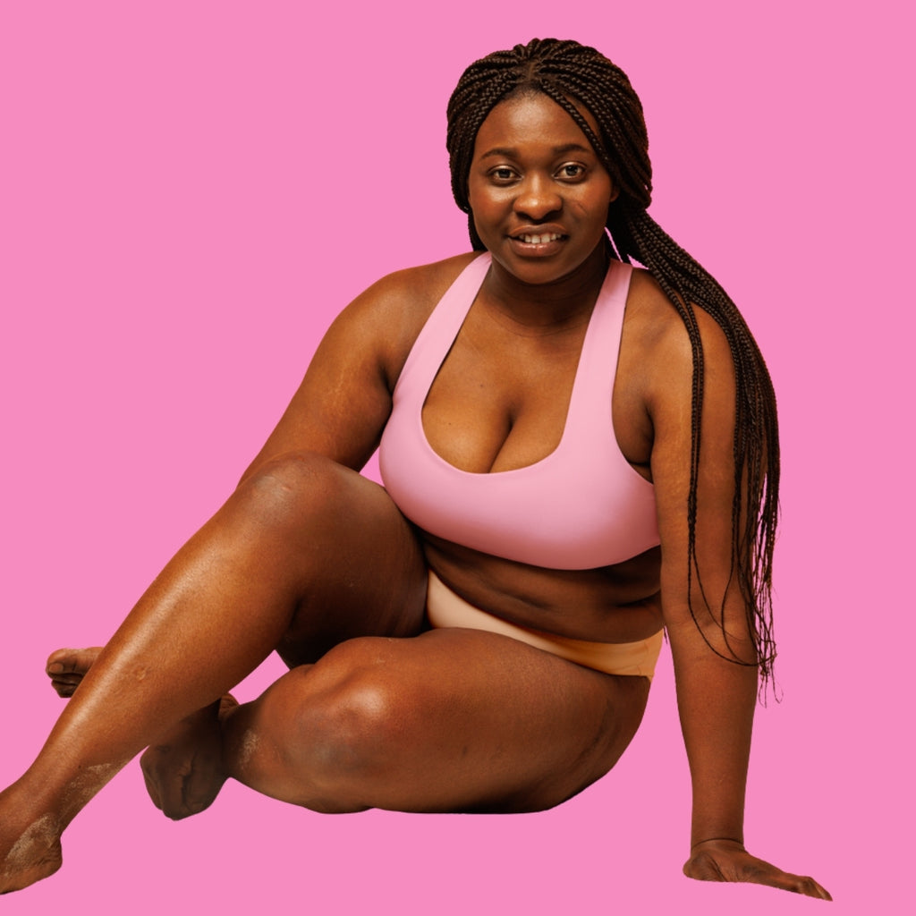 Pssy Pwr Longline Sport-BH in Rosa – feministischer Recycling-Sportbra mit Aufdruck – Bling Bling Feministas