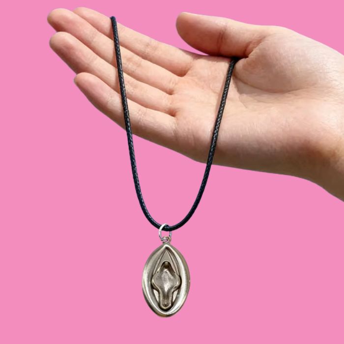 Vulva Kette silber von Bling Bling Feministas