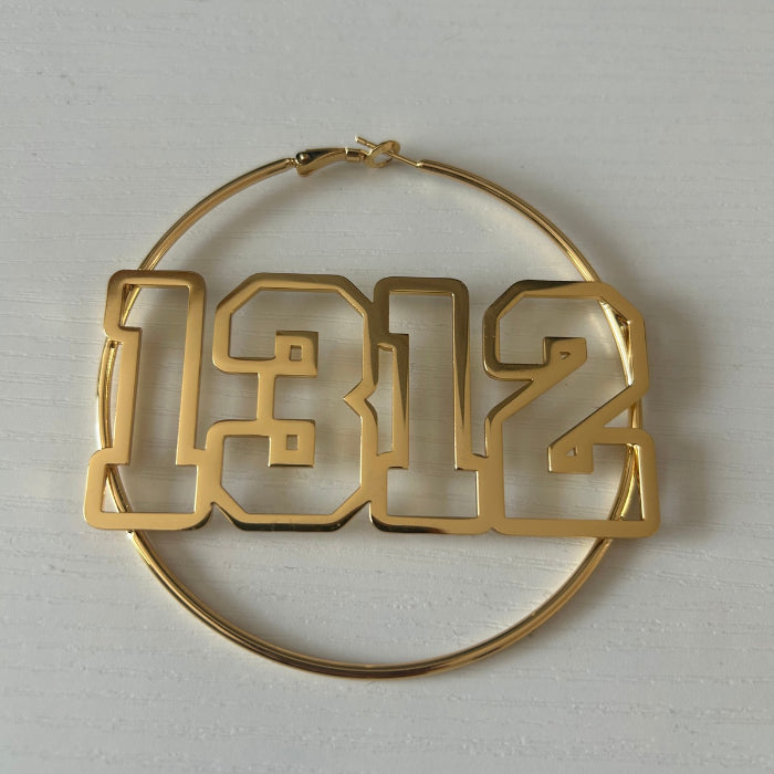 1312 Creolen Hoops Gold – Politische Edelstahl-Ohrringe in 4 Größen – Bling Bling Feministas – Ansicht 1