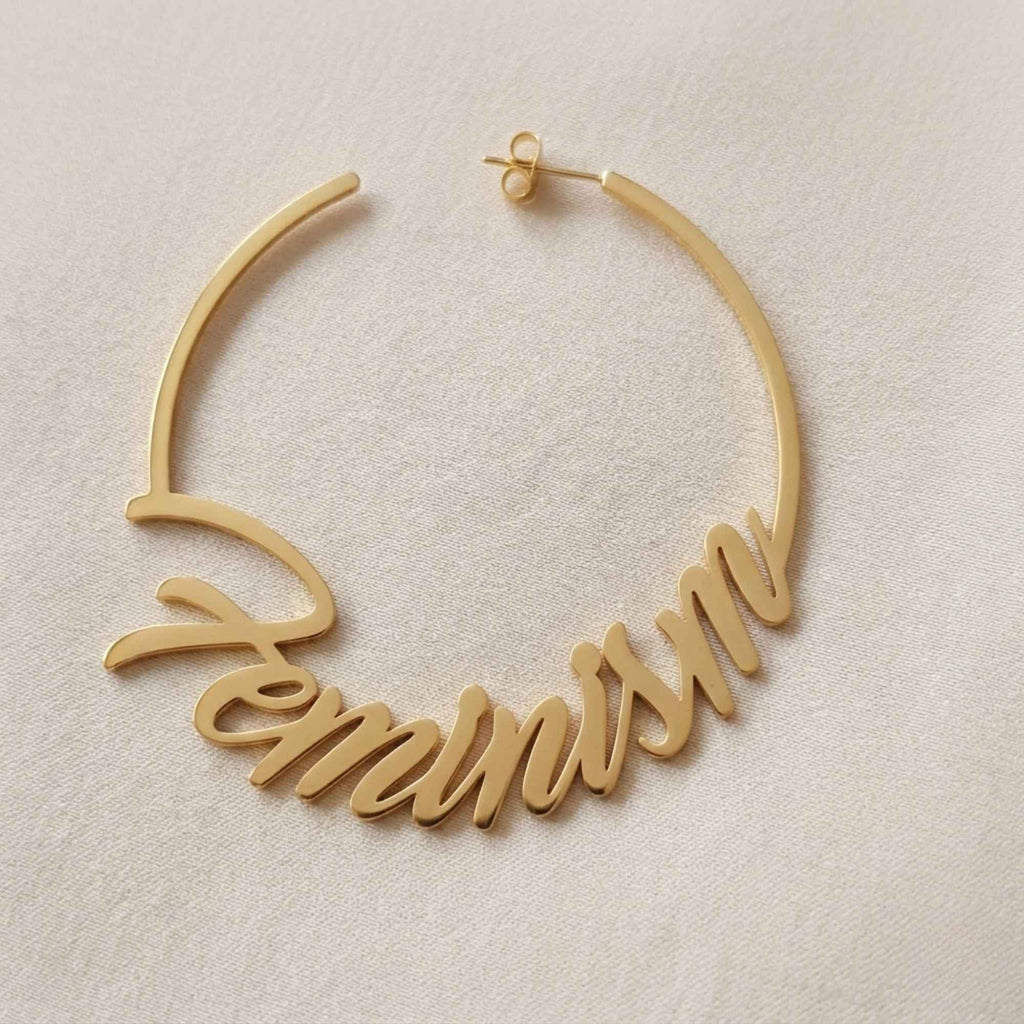 Feminism Creolen Hoops Gold – Ohrringe aus leichtem Edelstahl