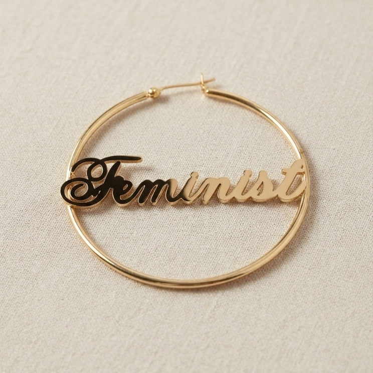 Feminist Creolen Hoops in Gold und Silber aus Edelstahl – feministische Statement-Ohrringe in 2 Größen – Bling Bling Feministas