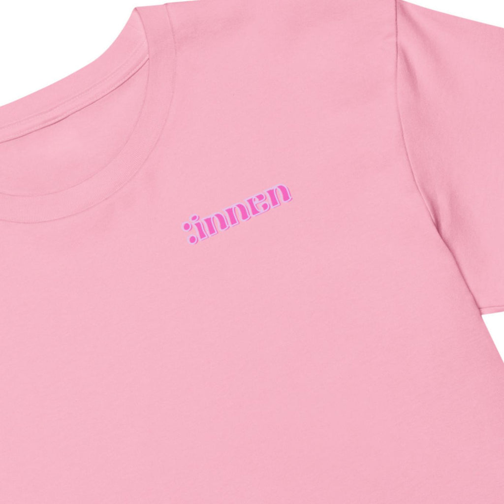 Feministisches Crop-Top in Bubblegum-Pink – bauchfreies Damen-Shirt aus Baumwolle, lockere Passform – Bling Bling Feministas