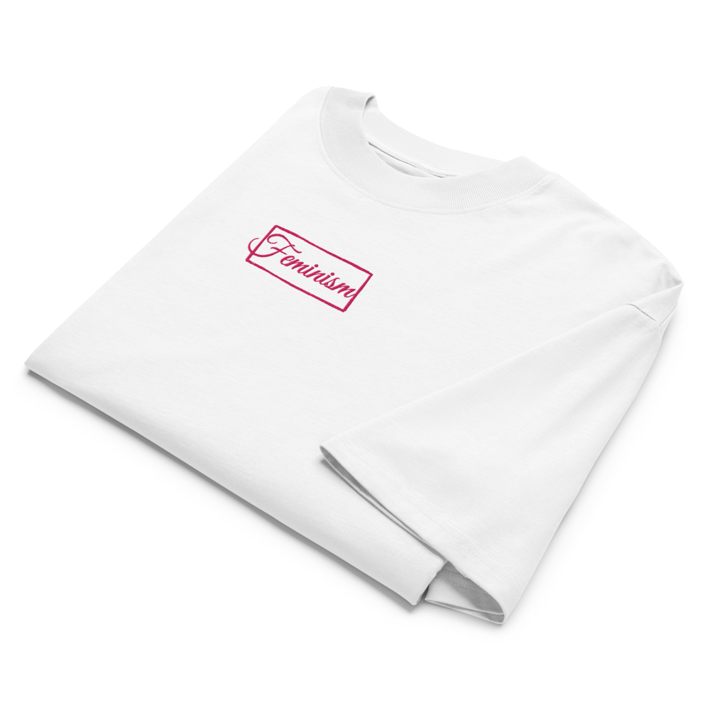 Feminism - bestickt pink - Oversized Unisex Bio-T-Shirt mit breitem Kragen